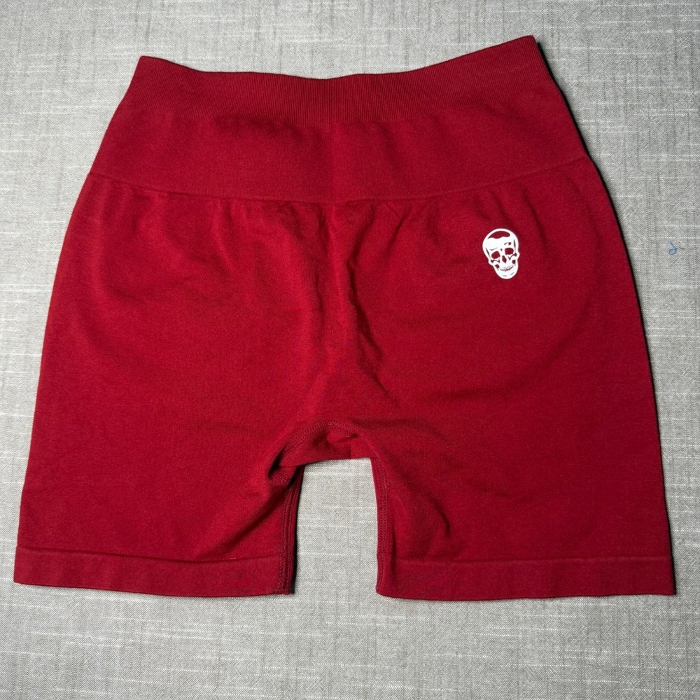 Gymreapers Womens Seamless Scrunch Butt Workout Shorts Red Skull Logo Size M